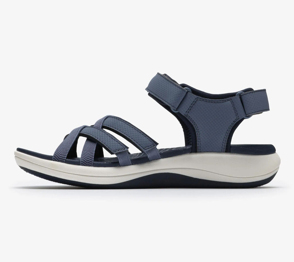 Step Into All-Day Comfort – Women’s Lightweight Cushioned Sport Sandals